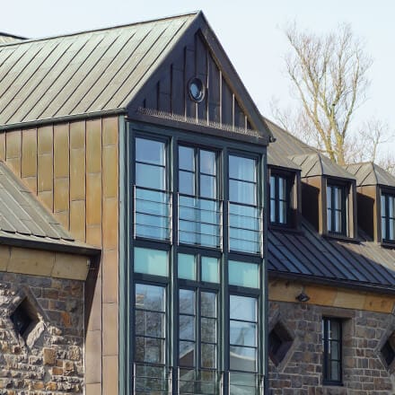 Verrière extérieure bâtiment ancien