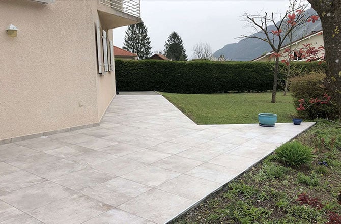 Terrasse carrelage grès cérame