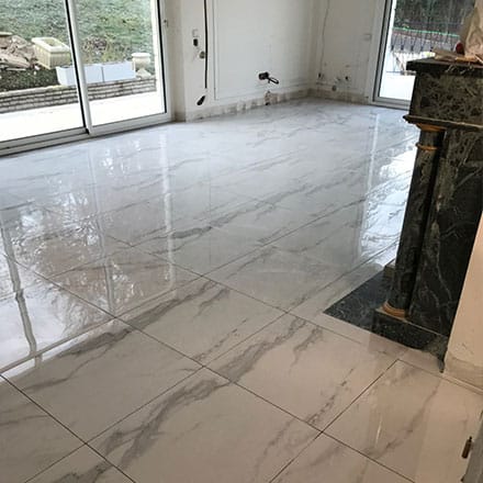 Carrelage marbre par Yannick F., EGB agréée  La Maison Saint-Gobain