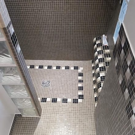 Douche par Lourenco F., EGB à Vitry sur Seine