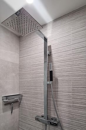 Douche par Michael C., EGB à Fontenay sous Bois