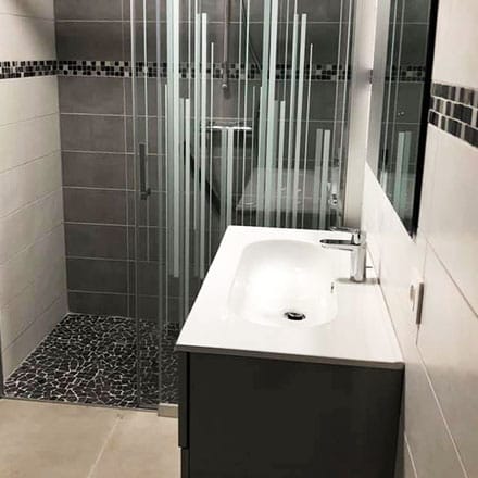 Plan vasque par Stephane P., plombier à Thezy Glimont.