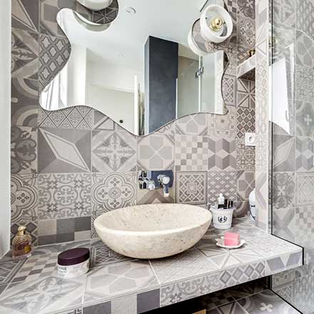 Salle de bain carreaux ciment