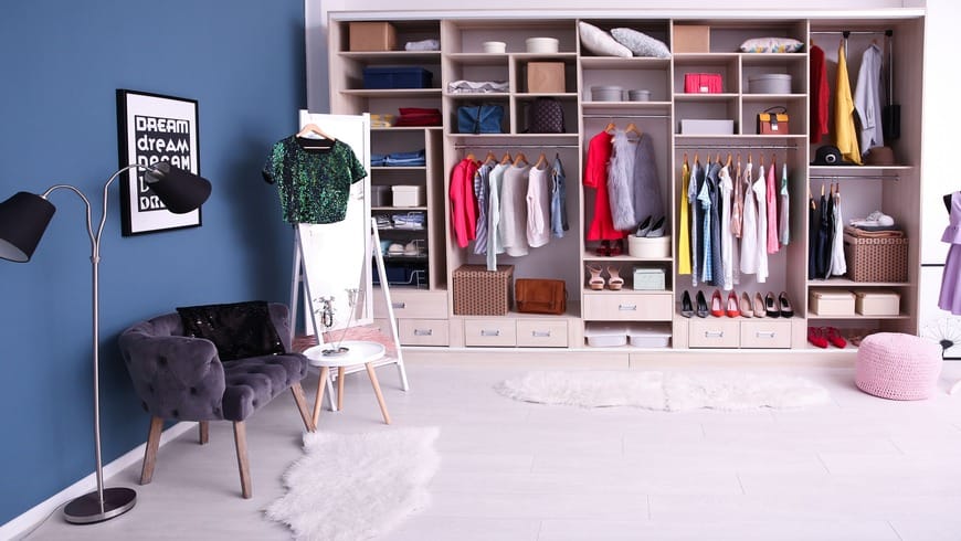 Un dressing féminin et glamour