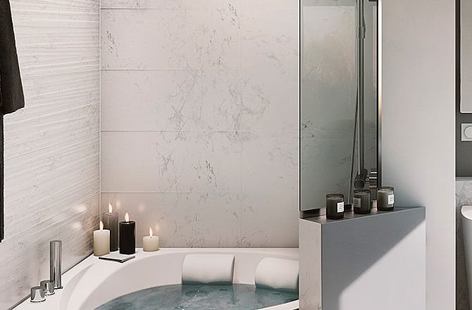 Une salle de bains contemporaine avec un seul mur marbré