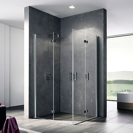 Une douche d’angle contemporaine grise