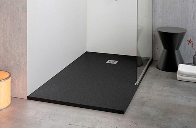 Un receveur de douche contemporain noir