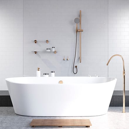une baignoire design avec robinetterie moderne et design