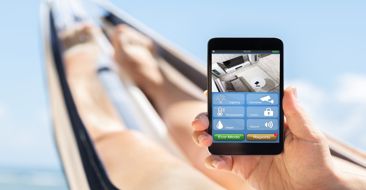 Maison connectée et vacances tranquilles