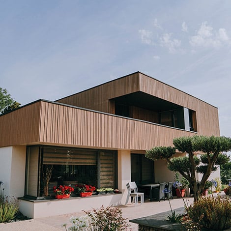 Modernité, style et design avec cette maison en pose verticale
