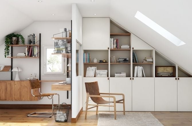 Idée 6 : Des combles aménagés en chambre et bureau home office