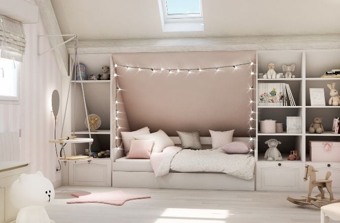 Idée 3 : Des combles aménagés en chambre pour petite fille 