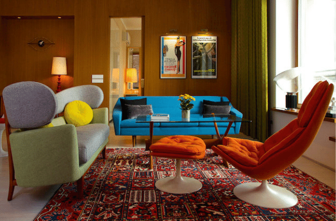 salon 70'S et son fauteuil orange vintage