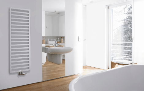 Le radiateur à eau chaude type sèche-serviette