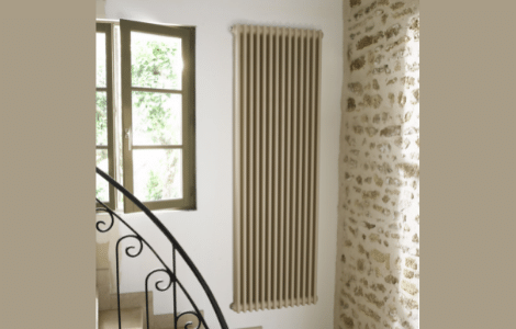 Le radiateur à eau chaude type vertical