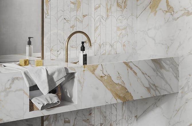 carrelage petits carreaux assorti pour recouvrir un lavabo