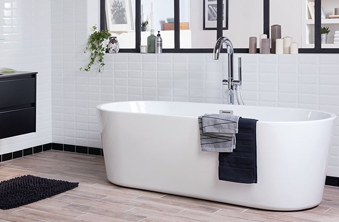 ALTERNA - Baignoire Daily'C et robinetterie bain-douche Plénitude 