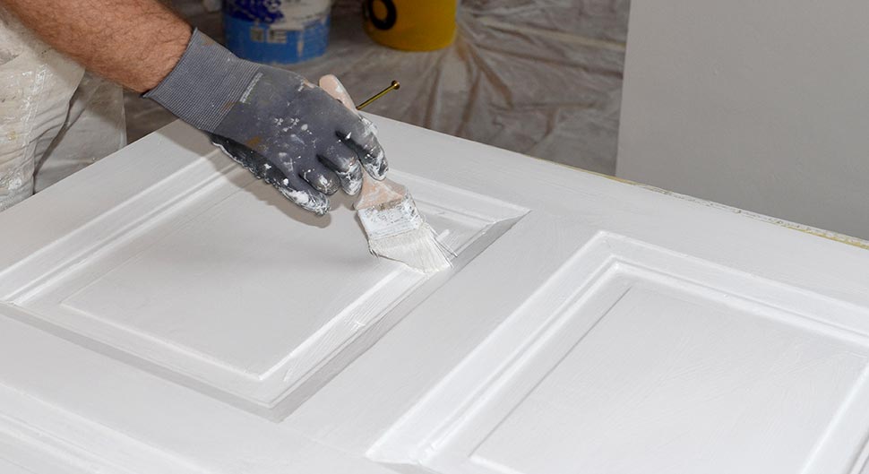 Comment peindre une porte