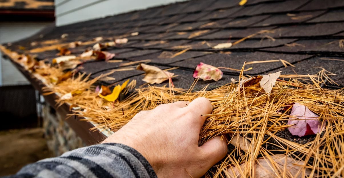Nettoyer les gouttières 
