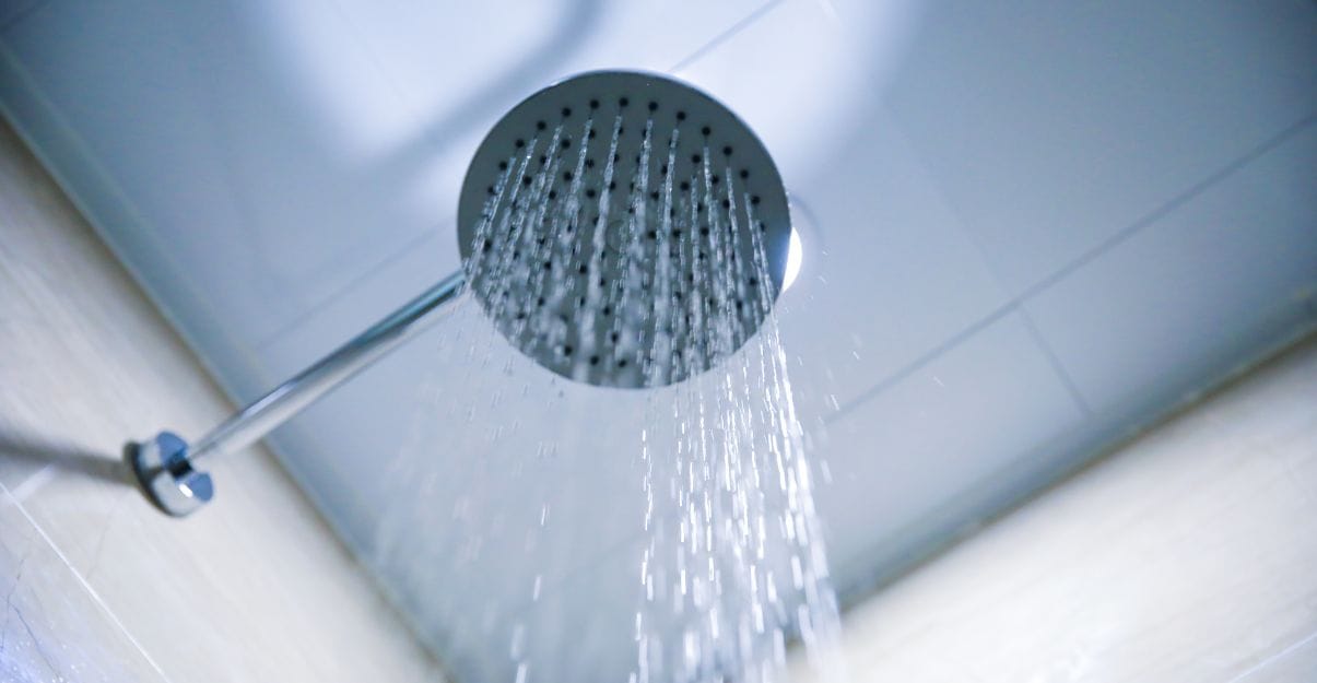Privilégier les douches aux bains 