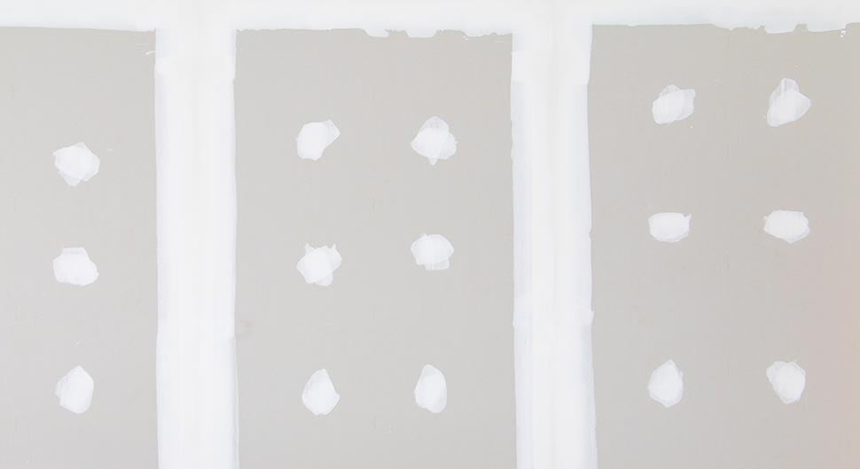 Poser des plaques de plâtre aux murs