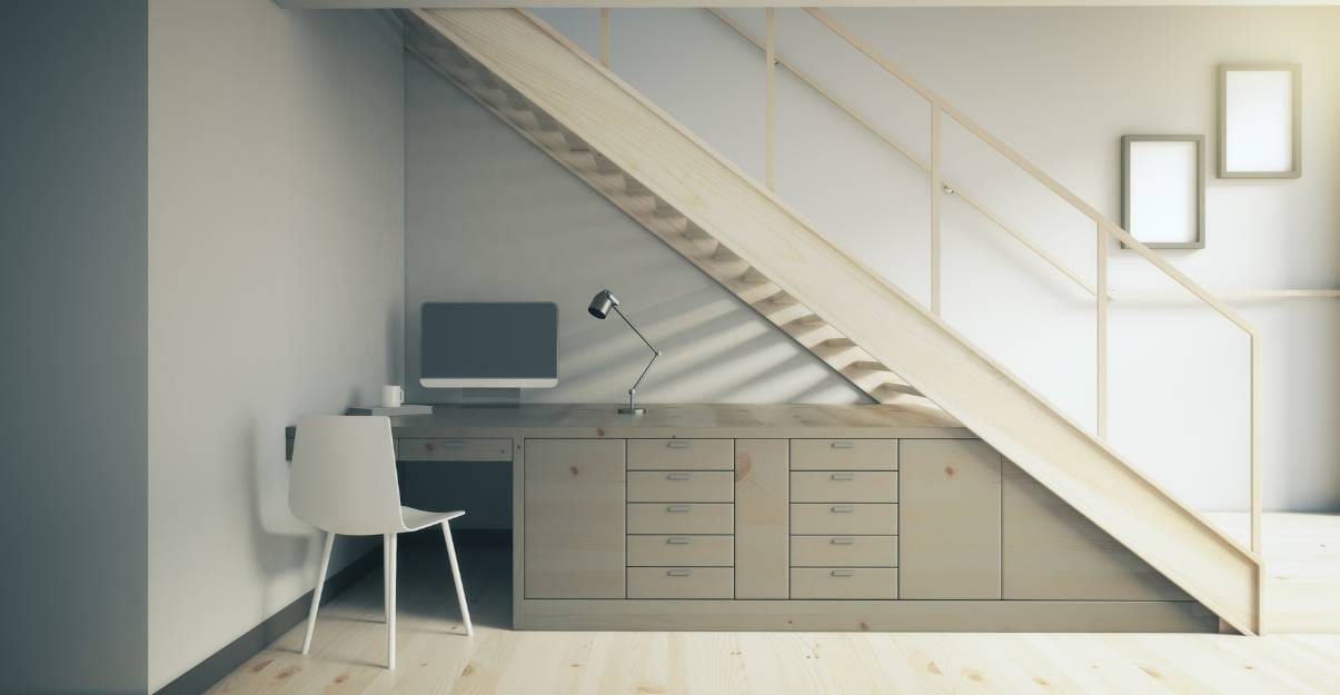 Les escaliers comme espace de rangement