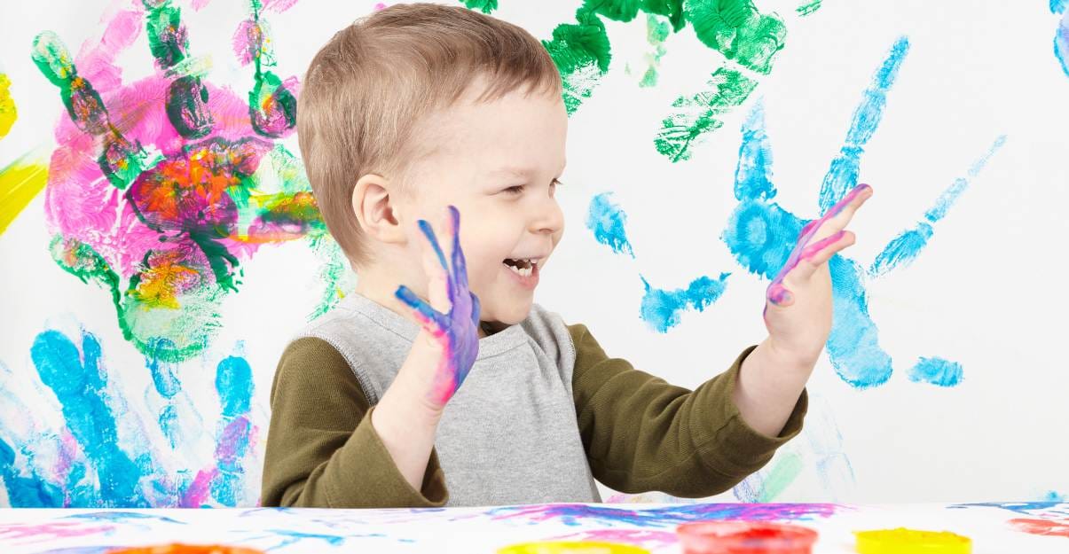 trace doigt montee escalier