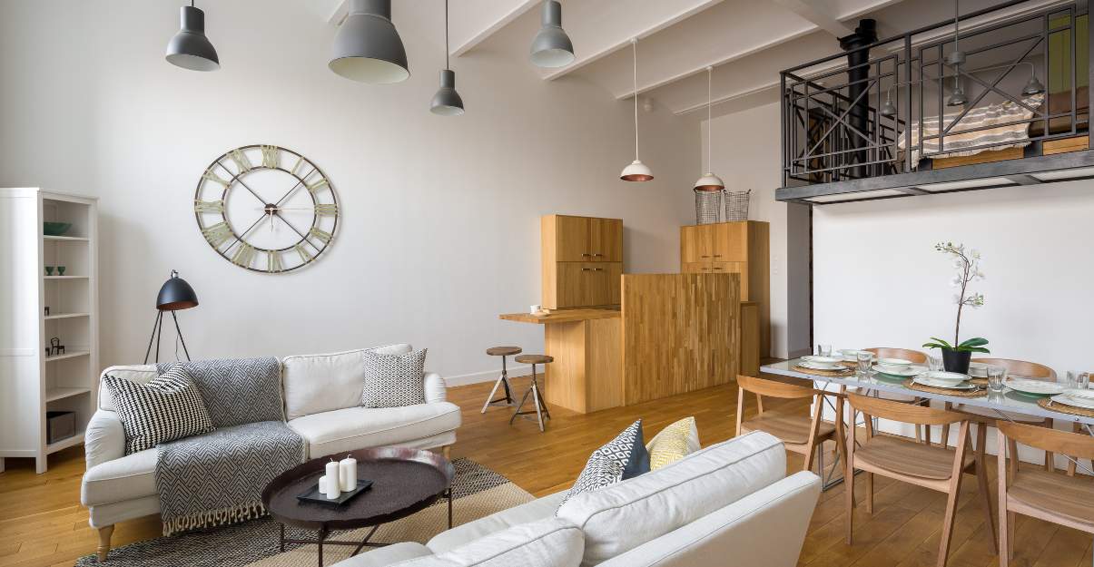 Comprendre les bénéfices d'une bonne gestion de la hauteur sous plafond