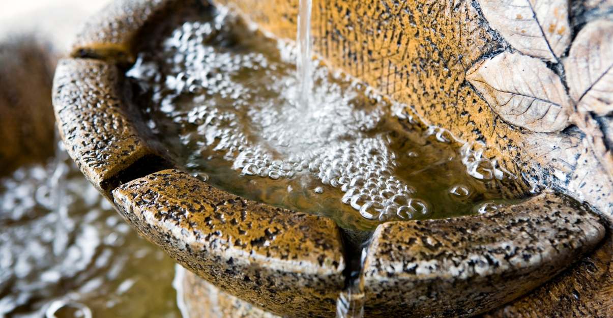 Utilisez des fontaines ou des bruits d'eau