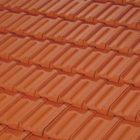 Tuile à côte universelle