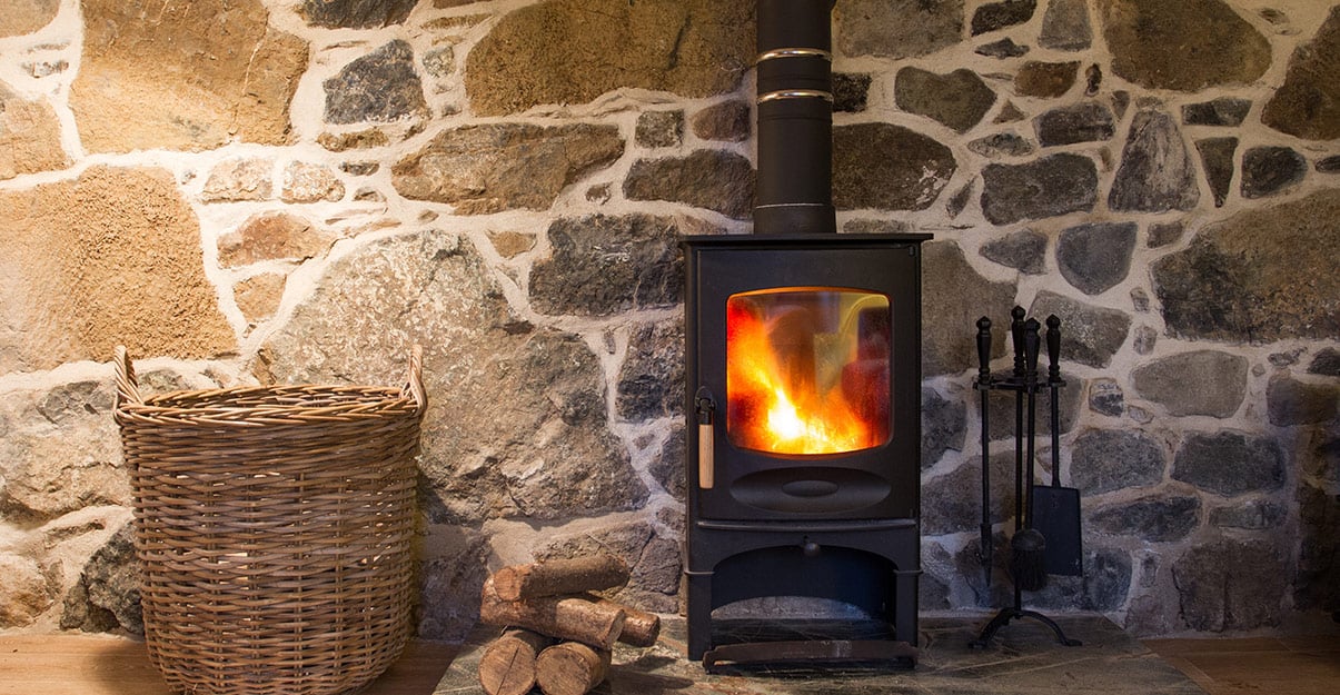 Quel parement derrière un poêle à bois ?