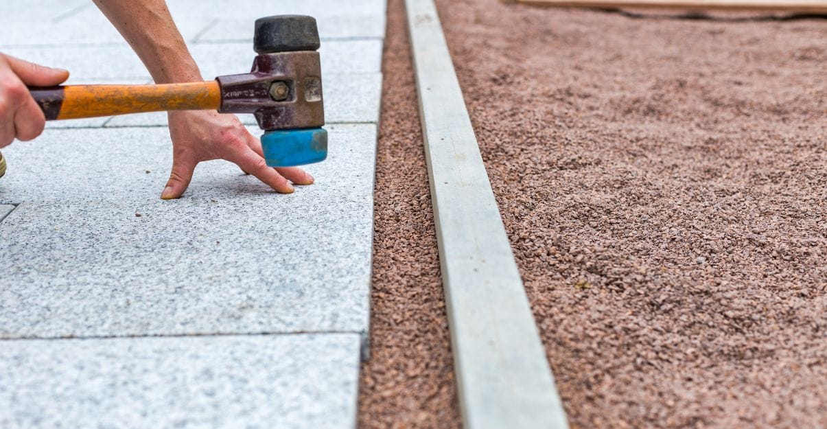 Les avantages d’une construction de terrasse en hiver 