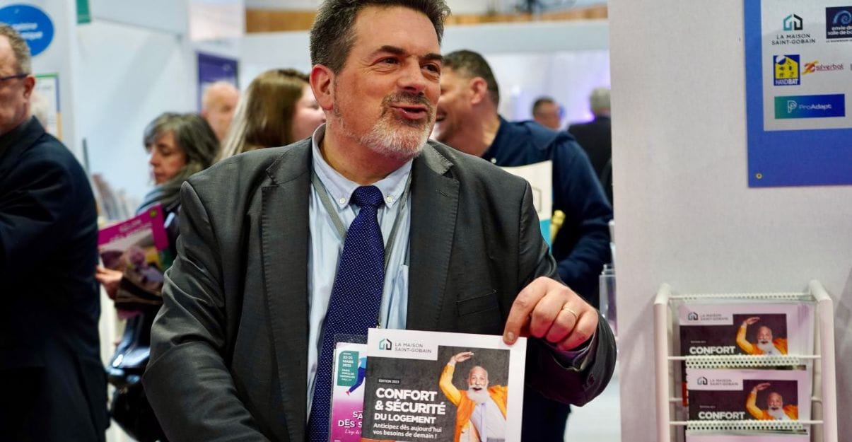 Jean-Philippe ARNOUX, Directeur Silver Economie & Accessibilité chez Saint-Gobain / Crédit photo : Les Ondes de L'Immo, article du 25/03/23, Salon des Seniors 2023