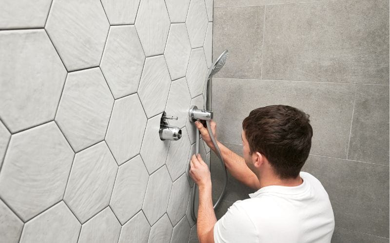 Prix rénovation salle de bain : demandez votre devis à nos artisans partenaires