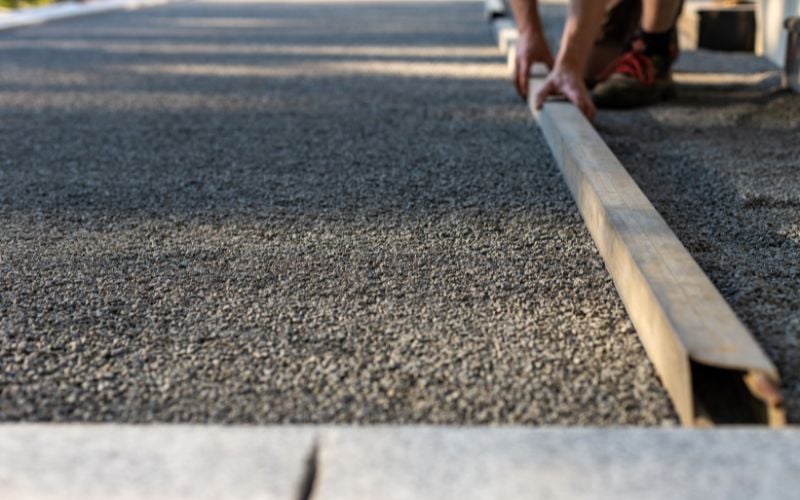 Trouver un artisan pour vos travaux de terrasse avec La Maison Saint-Gobain