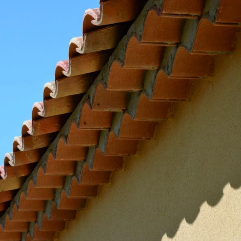 Tuile Canal Midi Patinée