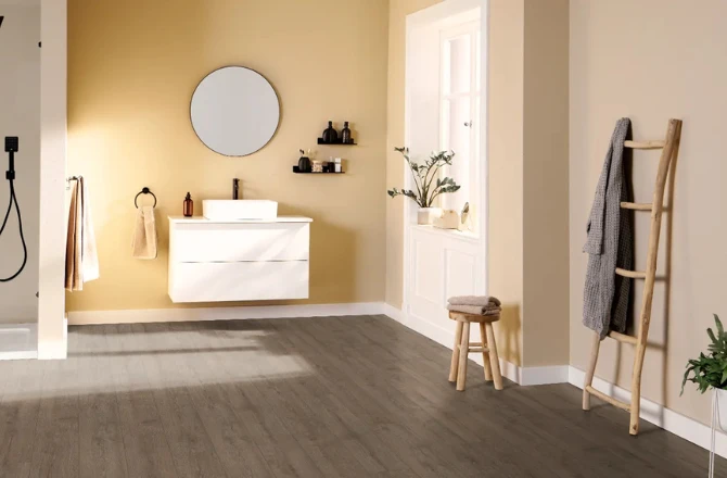 Sol stratifié NatureSense Aqua+ EGGER