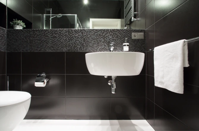 Salle de bain blanche et noire : top 10 des inspirations La Maison Saint-Gobain