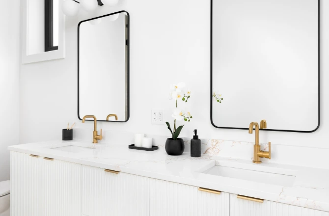 Salle de bain blanche et noire : top 10 des inspirations La Maison Saint-Gobain