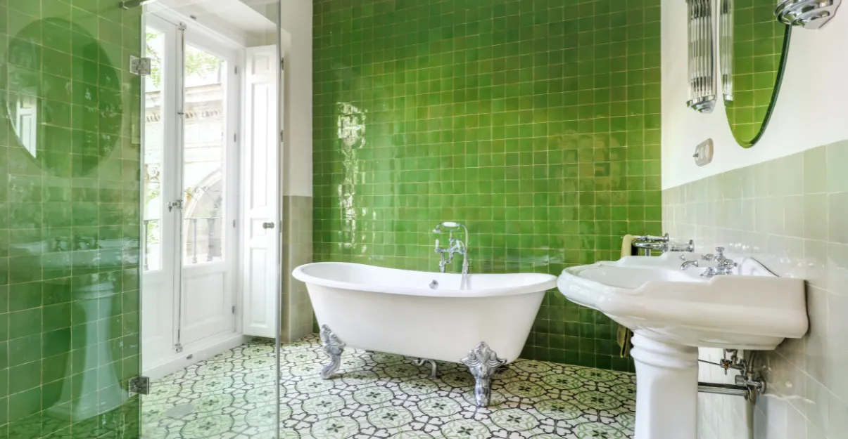 Salle de bain baignoire et douche style vintage
