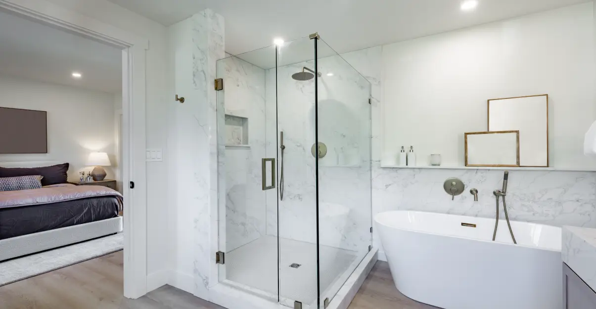 Salle de bain douche et baignoire