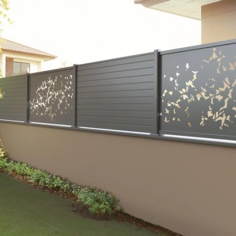 La clôture de jardin en aluminium Alulam