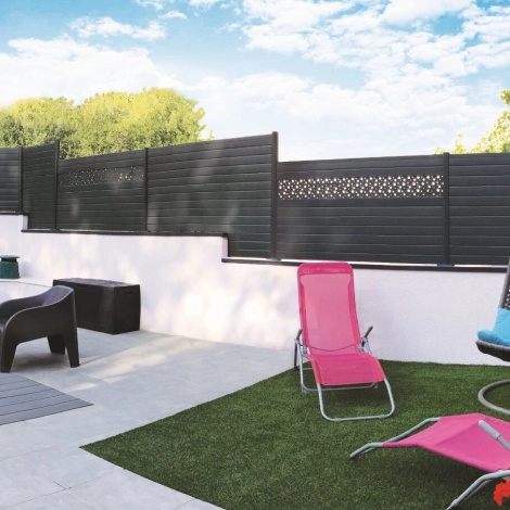 La clôture de jardin en aluminium Alulam