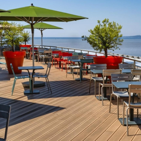 Lame de terrasse en bois composite Élégance, finition rainurée 