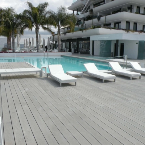 Lame de terrasse en bois composite Élégance, finition rainurée 