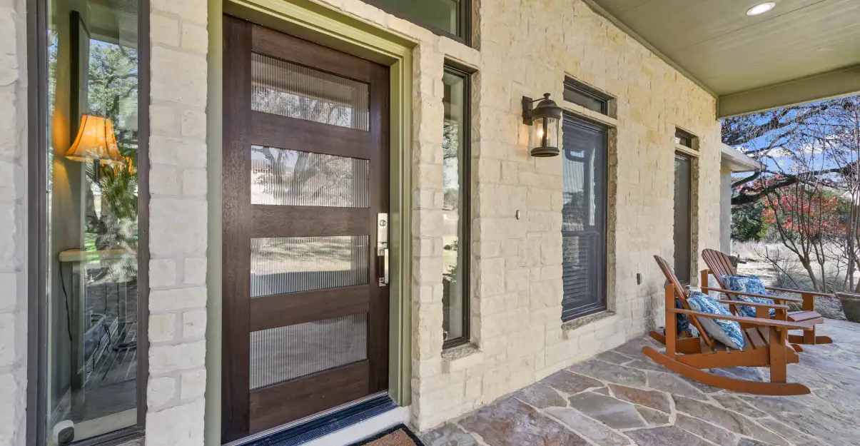 Porte d'entrée en bois