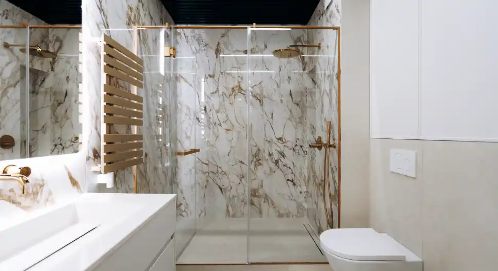 Radiateur à inertie dans la salle de bain