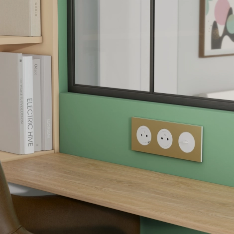 Prise 2P+T affleurante avec chargeur USB-C 18W Odace